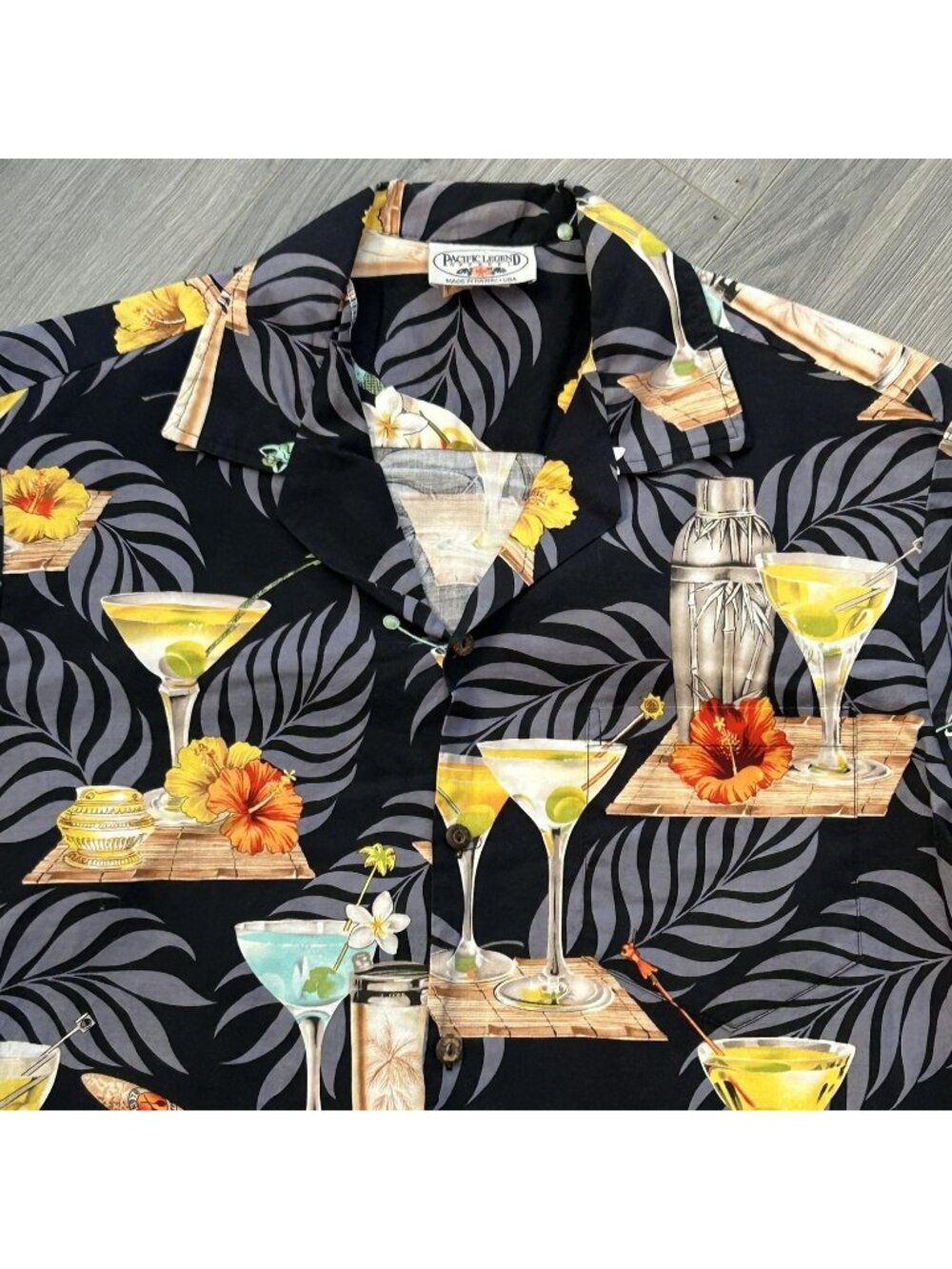 Pacific Legend Apparel Shirt Mens M Black Cocktail Hawaiian Aloha Martini Drinks